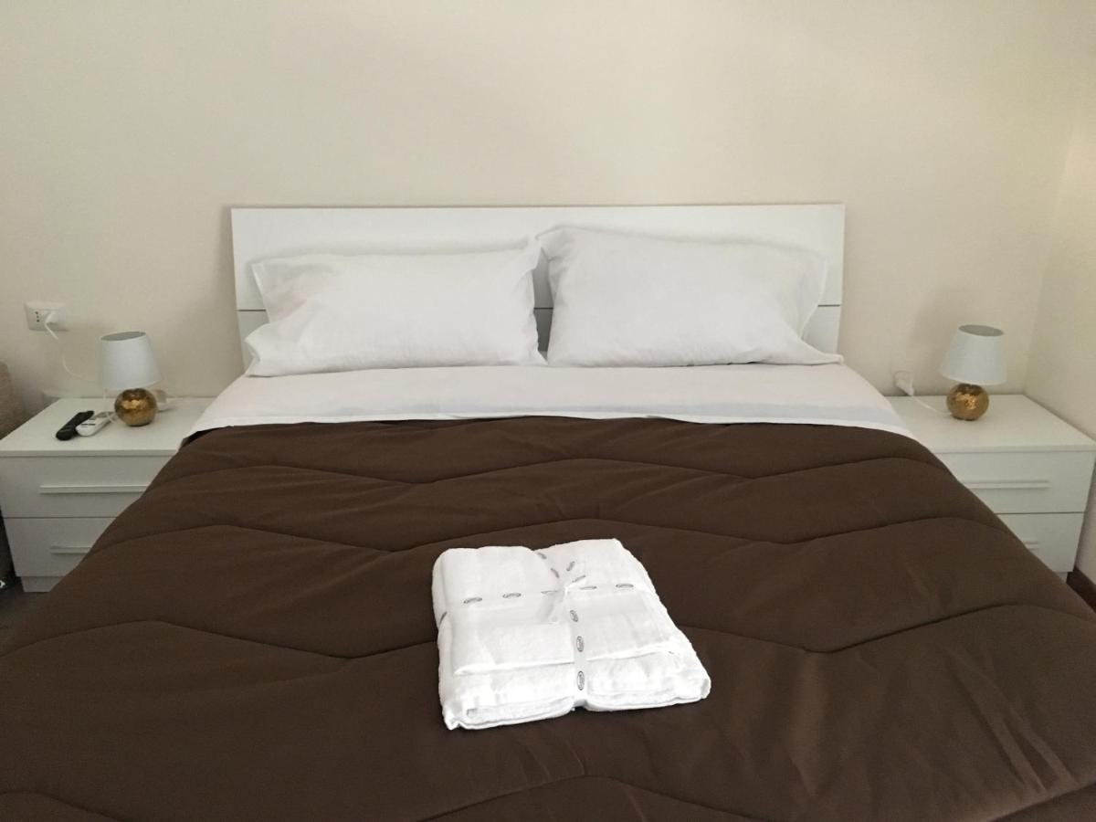 Casa Giulia Bed & Breakfast Наполи Екстериор снимка