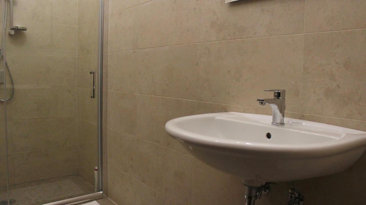 Casa Giulia Bed & Breakfast Наполи Екстериор снимка