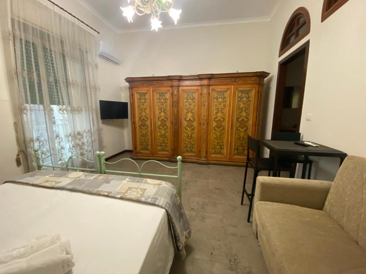 Casa Giulia Bed & Breakfast Наполи Екстериор снимка