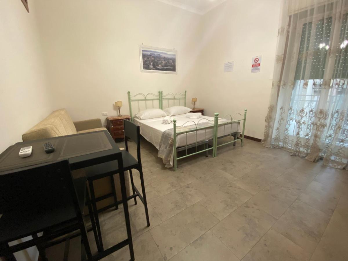 Casa Giulia Bed & Breakfast Наполи Екстериор снимка